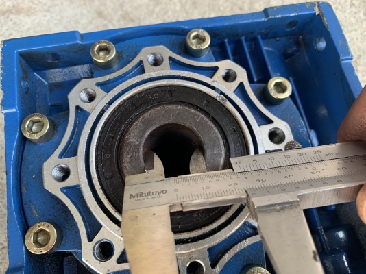 ขายหัวเกียร์ทดรอบ Muller อัตราทด 1:15 (สีน้ำเงิน) กับ 1:7.5 (สีเงิน)อย่างละ 3ตัว สภาพดีหมุนนิ่ม พร้อมใช้งาน ราคาตัวละ 950 บาท ขายหัวเกียร์ทดรอบ Muller อัตราทด 1:15 (สีน้ำเงิน) กับ 1:7.5 (สีเงิน)อย่างละ 3ตัว สภาพดีหมุนนิ่ม พร้อมใช้งาน ราคาตัวละ 950 บาท