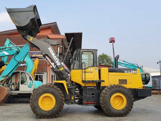 ขายด่วนรถตักขนาด16ตันKOMATSU.WA380-3Aเอวอ่อนขับ4ล้อเกียรท็อกโลฮายรถนำเข้าขนาดใหญ่ตัก2.5คิวยกสูง4เมตรตักขึ้นรถ10ล้อได้รถนอกนำเข้ามาใหม่ยังไม่ได้ใช้งานในไทยเลยการันตีดีจริงๆเบรคดี4ล้อเคื่อง6สูบเทอร์โบล้อใหญ่แรงดีจริงๆราคาเงินสด650,000บาทเอกสารอินวอย081-989-