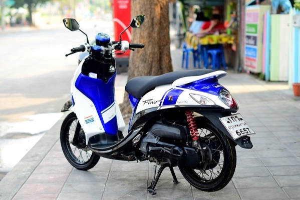 fino sport สีนํ้าเงินดำ เครื่องเดิม หัวฉีดประหยัดน้ำมัน 22900 fino sport สีนํ้าเงินดำ เครื่องเดิม หัวฉีดประหยัดน้ำมัน 22900