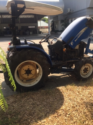 ขายรถไถ FORD 38 แรงสภาพใหม่เอการใบอินวอย