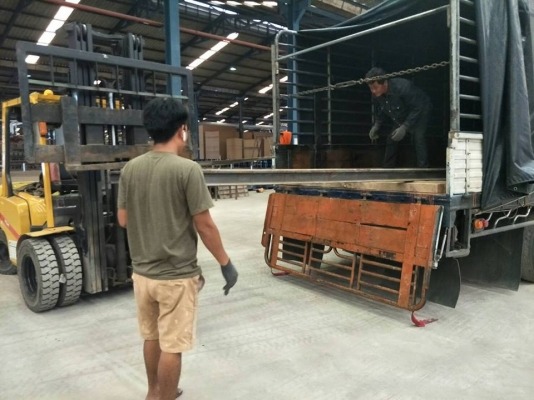 รถรับจ้างบุรีรัมย์ รถรับจ้างทั่วไป ขนย้ายสิ่งของ สินค้าอุปโภคบริโภคต่างๆ ยินดีให้บริการทุกวันต้อง เจริญภักดีขนส่ง รถรับจ้างบุรีรัมย์ รถรับจ้างทั่วไป ขนย้ายสิ่งของ สินค้าอุปโภคบริโภคต่างๆ ยินดีให้บริการทุกวันต้อง เจริญภักดีขนส่ง