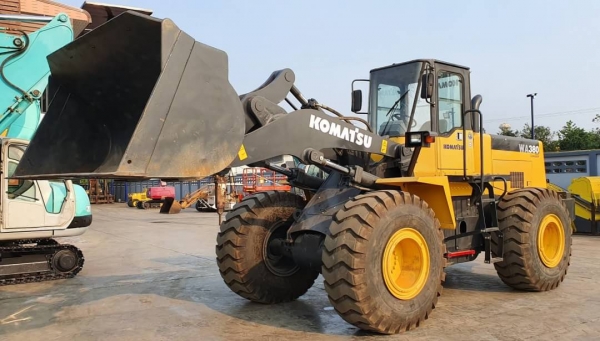 ขายด่วน650,000฿รถตักKOMATSU.WA380-3Aเอวอ่อนขับ4ล้อเกียรท็อกโลฮายรถนอกนำเข้าขนาดใหญ่16ตันตัก2.5คิวยกสูง4เมตรตักขึ้นรถ10ล้อได้รถนอกนำเข้ามาใหม่ยังไม่ได้ใช้งานในไทยเลย ขายด่วน650,000฿รถตักKOMATSU.WA380-3Aเอวอ่อนขับ4ล้อเกียรท็อกโลฮายรถนอกนำเข้าขนาดใหญ่16ตันตัก2.5คิวยกสูง4เมตรตักขึ้นรถ10ล้อได้รถนอกนำเข้ามาใหม่ยังไม่ได้ใช้งานในไทยเลย