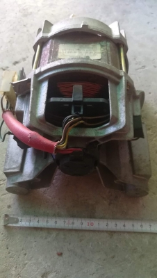 1500 บาทส่งฟรี โทร 083-2000058 LINE ID:line832923 มอเตอร์ DC เอนกประสงค์ใช้ไฟ AC หรือ DC ได้ กำลังวัตต์สูงแรงบิดเยอะใช้กับไฟ DCเริ่มหมุนที่ 12 V. ได้