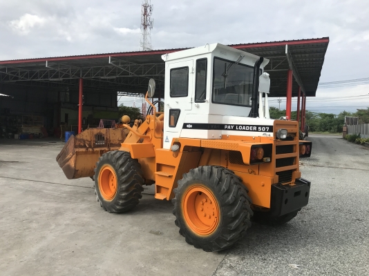 ขายรถตักKOMATSUรุ่น507นำเข้าญี่ปุ่นไม่เคยใช้งานในไทย เอวอ่อน  เครื่องดีเซล4สูบ สภาพดีพร้อมใช้งานขาย520000ลดเหลือ460000บาท081-8302909 จิรโรจน์ Line  :  jiraroj2909