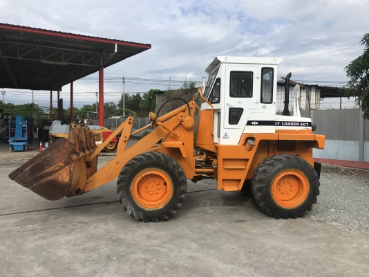 ขายรถตักKOMATSUรุ่น507นำเข้าญี่ปุ่นไม่เคยใช้งานในไทย เอวอ่อน  เครื่องดีเซล4สูบ สภาพดีพร้อมใช้งานขาย520000ลดเหลือ460000บาท081-8302909 จิรโรจน์ Line  :  jiraroj2909