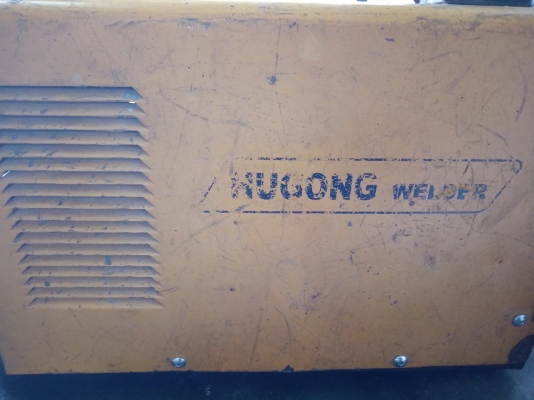 ตู้เชื่อมอาร์ก้อนHUGANG mostig200. ตู้เชื่อมอาร์ก้อนHUGANG mostig200.