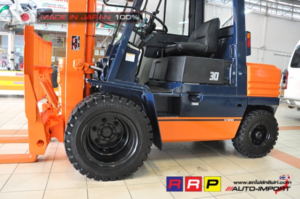 ขายรถโฟล์คลิฟท์มือสอง TOYOTA รุ่น 5FD30-41446 นำเข้าจากประเทศญี่ปุ่น 100\% ไม่เคยใช้งานในไทย