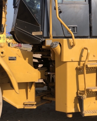 ขายรถตักล้อยาง CAT 950G นำเข้าเองจากญี่ปุ่น สภาพสวยพร้อมใช้งาน มีVDOการทำงานครับ ขายรถตักล้อยาง CAT 950G นำเข้าเองจากญี่ปุ่น สภาพสวยพร้อมใช้งาน มีVDOการทำงานครับ