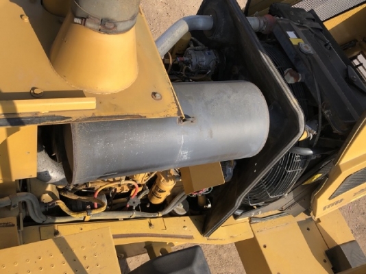 ขายรถตักล้อยาง CAT 950G นำเข้าเองจากญี่ปุ่น สภาพสวยพร้อมใช้งาน มีVDOการทำงานครับ ขายรถตักล้อยาง CAT 950G นำเข้าเองจากญี่ปุ่น สภาพสวยพร้อมใช้งาน มีVDOการทำงานครับ