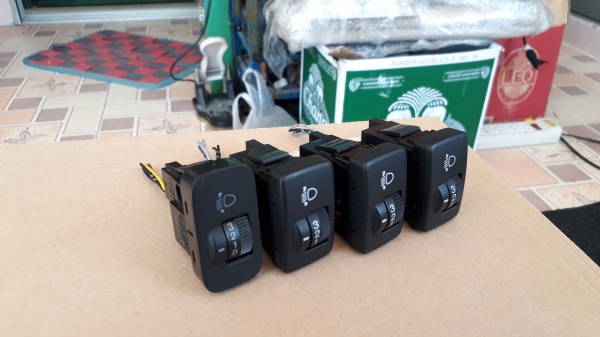 สวิทช์ปรับไฟหน้า HONDA แท้ จากญี่ปุ่น สวิทช์ปรับไฟหน้า HONDA แท้ จากญี่ปุ่น