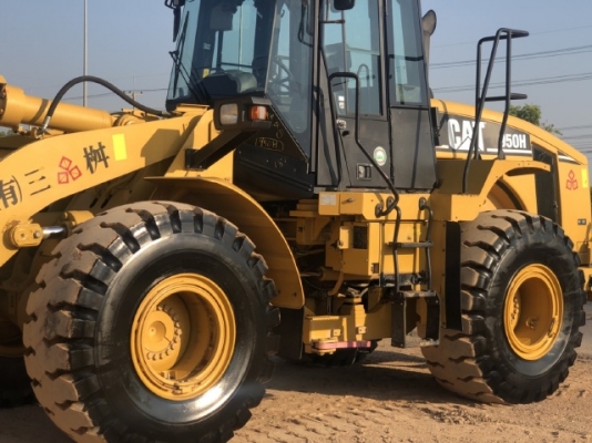 ขายรถตักล้อยาง CAT 950H ปี 2012 นำเข้าเองจากญี่ปุ่น สภาพสวยพร้อมใช้งาน มีVDOการทำงานครับ