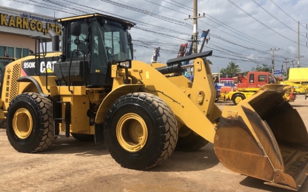 ขายรถตักล้อยาง CAT 950K ปี 2014 นำเข้าเองจากญี่ปุ่น สภาพพร้อมใช้ มีVDOการทำงานครับ ขายรถตักล้อยาง CAT 950K ปี 2014 นำเข้าเองจากญี่ปุ่น สภาพพร้อมใช้ มีVDOการทำงานครับ