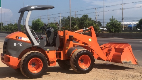 ขายรถตักล้อยาง HITACHI ZW50 ปี 2012 (3,XXX ชั่วโมง) นำเข้าเองจากญี่ปุ่น สภาพสวยพร้อมใช้งาน มีVDOการทำงานครับ ขายรถตักล้อยาง HITACHI ZW50 ปี 2012 (3,XXX ชั่วโมง) นำเข้าเองจากญี่ปุ่น สภาพสวยพร้อมใช้งาน มีVDOการทำงานครับ