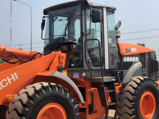 ขายรถตักล้อยาง HITACHI ZW180 ปี 2013 แขนยาวพิเศษ นำเข้าจากญี่ปุ่น สภาพสวยพร้อมใช้ มีVDOการทำงานครับ