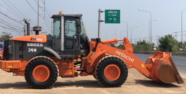 ขายรถตักล้อยาง HITACHI ZW180 ปี 2013 แขนยาวพิเศษ นำเข้าจากญี่ปุ่น สภาพสวยพร้อมใช้ มีVDOการทำงานครับ