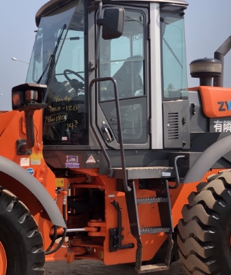 ขายรถตักล้อยาง HITACHI ZW180 ปี 2013 แขนยาวพิเศษ นำเข้าจากญี่ปุ่น สภาพสวยพร้อมใช้ มีVDOการทำงานครับ