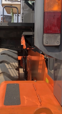 ขายรถตักล้อยาง HITACHI ZW180 ปี 2013 แขนยาวพิเศษ นำเข้าจากญี่ปุ่น สภาพสวยพร้อมใช้ มีVDOการทำงานครับ