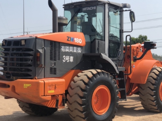 ขายรถตักล้อยาง HITACHI ZW180 ปี 2013 แขนยาวพิเศษ นำเข้าจากญี่ปุ่น สภาพสวยพร้อมใช้ มีVDOการทำงานครับ