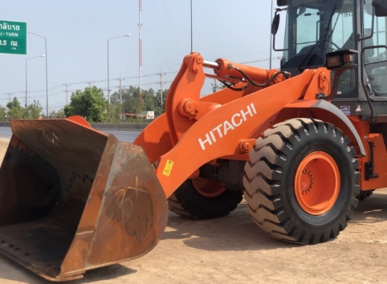 ขายรถตักล้อยาง HITACHI ZW180 ปี 2013 แขนยาวพิเศษ นำเข้าจากญี่ปุ่น สภาพสวยพร้อมใช้ มีVDOการทำงานครับ