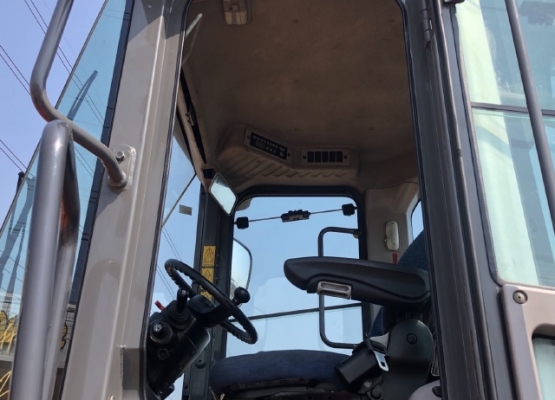 ขายรถตักล้อยาง HITACHI ZW180 ปี 2013 แขนยาวพิเศษ นำเข้าจากญี่ปุ่น สภาพสวยพร้อมใช้ มีVDOการทำงานครับ