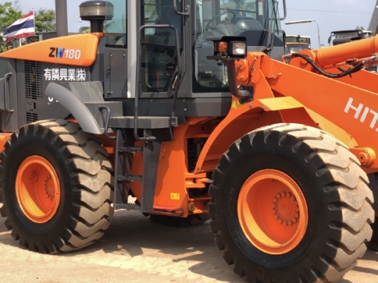 ขายรถตักล้อยาง HITACHI ZW180 ปี 2013 แขนยาวพิเศษ นำเข้าจากญี่ปุ่น สภาพสวยพร้อมใช้ มีVDOการทำงานครับ