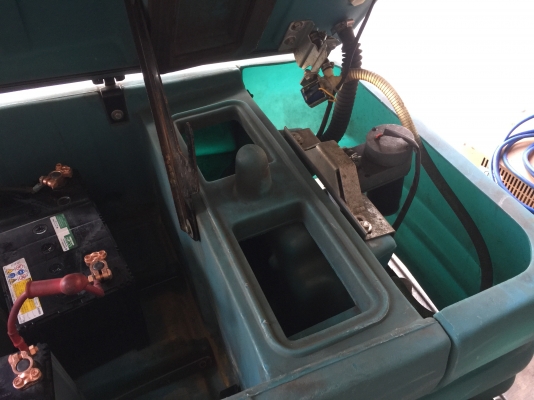 ขายเครื่องขัดพื้นเดินตาม TENNANT 5700xps เก่าญี่ปุ่น