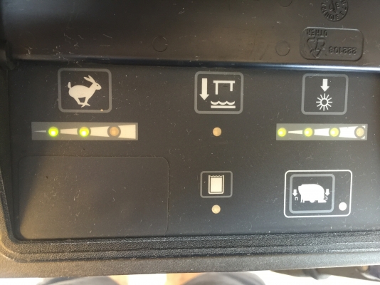 ขายเครื่องขัดพื้นเดินตาม TENNANT 5700xps เก่าญี่ปุ่น