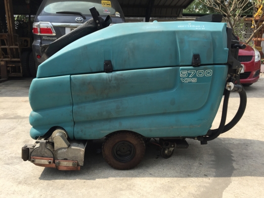 ขายเครื่องขัดพื้นเดินตาม TENNANT 5700xps เก่าญี่ปุ่น