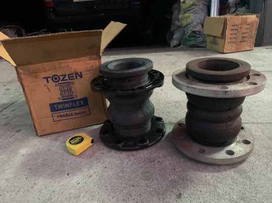 ขายข้อต่อยางกันสะบัด Tozen และ Pdtwin flex ขนาด 4นิ้ว และ 3นิ้ว อย่างละ 2ตัวครับ **ของใหม่ไม่เคยใช้งาน**