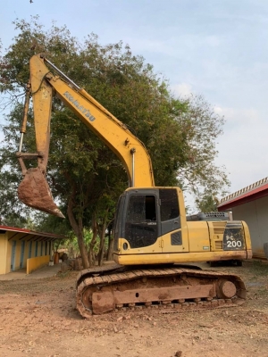ขาย 890,000 KOMATSU pc 200-8 เล่มทะเบียน ไฟฟ้าครบ เครื่องดี ปั้มแรง เอวแน่น ช่วงล่างเต็ม แอร์หนาว รถพร้อมใช้งาน เอกสารเล่มพร้อมโอน รถอยู่ นครราชสีมา 090-772-3710 090-772-3708