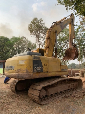 ขาย 890,000 KOMATSU pc 200-8 เล่มทะเบียน ไฟฟ้าครบ เครื่องดี ปั้มแรง เอวแน่น ช่วงล่างเต็ม แอร์หนาว รถพร้อมใช้งาน เอกสารเล่มพร้อมโอน รถอยู่ นครราชสีมา 090-772-3710 090-772-3708