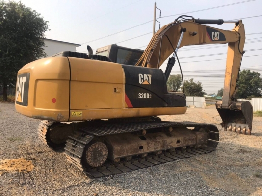 CAT 320 D เล่มทะเบียนไฟฟ้าครบ เครื่องดี ปั้มแรง เอวแน่น ช่วงล่างรอนเลอร์ดี โซ่อ่อน รถพร้อมใช้งานเอกสารพร้อมโอน ขาย 1,050,000   รถอยู่ สระบุรี 064-191-1112