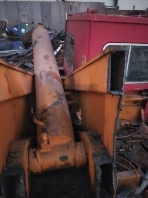 ซากเครน25ตันครับ