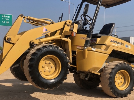 ขายรถตักล้อยาง KOMATSU WA30-5 (2,XXX ชั่วโมง) นำเข้าเองจากญี่ปุ่น สภาพสวยพร้อมใช้ มีVDOการทำงานครับ