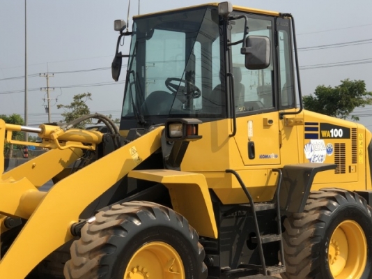 ขายรถตักล้อยาง KOMATSU WA100-5 นำเข้าเองจากญี่ปุ่น สภาพสวยพร้อมใช้ มีVDOการทำงานครับ