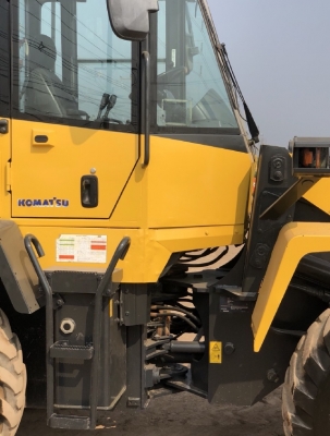 ขายรถตักล้อยาง KOMATSU WA100-5 นำเข้าเองจากญี่ปุ่น สภาพสวยพร้อมใช้ มีVDOการทำงานครับ