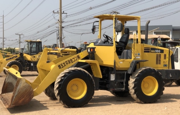 ขายรถตักล้อยาง KOMATSU WA100-6 ปี 2013 (3,XXX ชั่วโมง) นำเข้าเองจากญี่ปุ่น สภาพสวยพร้อมใช้ มีVDOการทำงานครับ