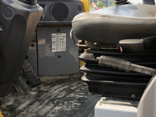 ขายรถตักล้อยาง KOMATSU WA100-6 ปี 2013 (3,XXX ชั่วโมง) นำเข้าเองจากญี่ปุ่น สภาพสวยพร้อมใช้ มีVDOการทำงานครับ