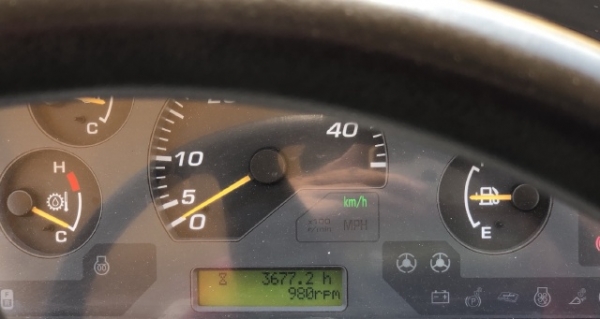 ขายรถตักล้อยาง KOMATSU WA100-6 ปี 2013 (3,XXX ชั่วโมง) นำเข้าเองจากญี่ปุ่น สภาพสวยพร้อมใช้ มีVDOการทำงานครับ