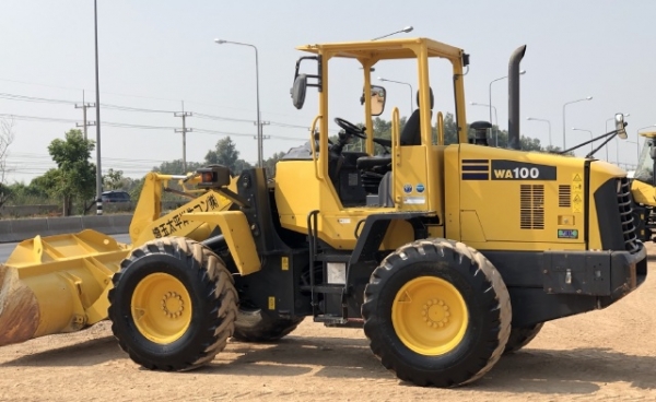 ขายรถตักล้อยาง KOMATSU WA100-6 ปี 2013 (3,XXX ชั่วโมง) นำเข้าเองจากญี่ปุ่น สภาพสวยพร้อมใช้ มีVDOการทำงานครับ
