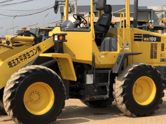 ขายรถตักล้อยาง KOMATSU WA100-6 ปี 2013 (3,XXX ชั่วโมง) นำเข้าเองจากญี่ปุ่น สภาพสวยพร้อมใช้ มีVDOการทำงานครับ