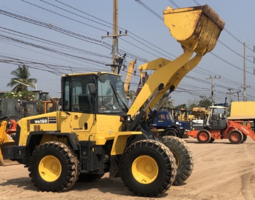 ขายรถตักล้อยาง KOMATSU WA150-6 ปี 2013 นำเข้าเองจากญี่ปุ่น สภาพสวยพร้อมใช้ มีVDOการทำงานครับ