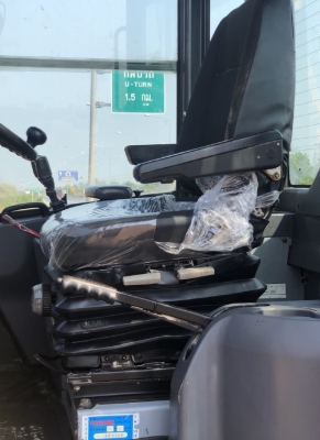 ขายรถตักล้อยาง KOMATSU WA150-6 ปี 2013 นำเข้าเองจากญี่ปุ่น สภาพสวยพร้อมใช้ มีVDOการทำงานครับ