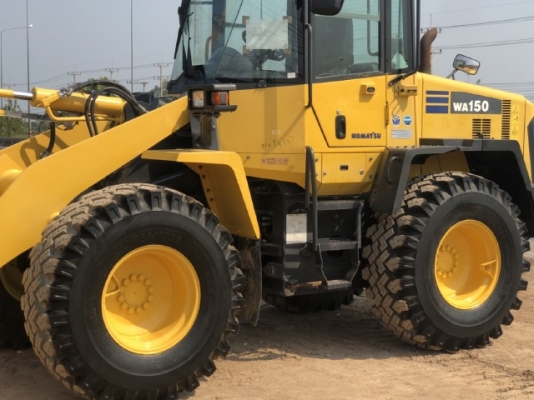 ขายรถตักล้อยาง KOMATSU WA150-6 ปี 2013 นำเข้าเองจากญี่ปุ่น สภาพสวยพร้อมใช้ มีVDOการทำงานครับ
