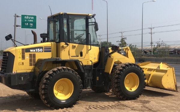 ขายรถตักล้อยาง KOMATSU WA150-6 ปี 2013 นำเข้าเองจากญี่ปุ่น สภาพสวยพร้อมใช้ มีVDOการทำงานครับ