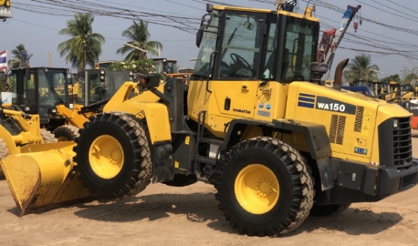 ขายรถตักล้อยาง KOMATSU WA150-6 ปี 2013 นำเข้าเองจากญี่ปุ่น สภาพสวยพร้อมใช้ มีVDOการทำงานครับ