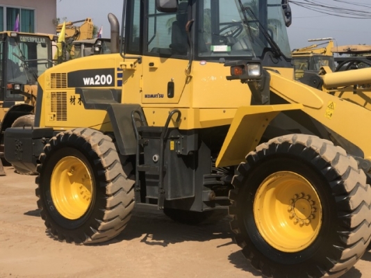 ขายรถตักล้อยาง KOMATSU WA200-6 ปี 2012 แขนยาวพิเศษ รถนอกนำเข้าจากญี่ปุ่น สภาพสวยพร้อมใช้ มีVDOการทำงานครับ