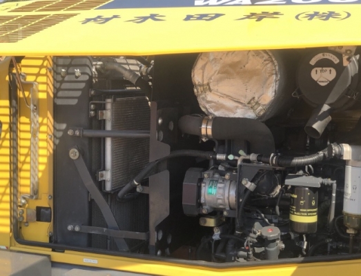 ขายรถตักล้อยาง KOMATSU WA200-6 ปี 2012 แขนยาวพิเศษ รถนอกนำเข้าจากญี่ปุ่น สภาพสวยพร้อมใช้ มีVDOการทำงานครับ