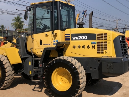 ขายรถตักล้อยาง KOMATSU WA200-6 ปี 2012 แขนยาวพิเศษ รถนอกนำเข้าจากญี่ปุ่น สภาพสวยพร้อมใช้ มีVDOการทำงานครับ