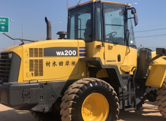 ขายรถตักล้อยาง KOMATSU WA200-6 ปี 2012 แขนยาวพิเศษ รถนอกนำเข้าจากญี่ปุ่น สภาพสวยพร้อมใช้ มีVDOการทำงานครับ